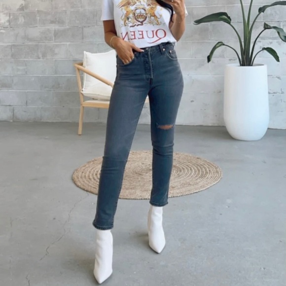 NWT Anthropologie Levi's Premium 501 High Rise Skinny Distressed Jeans Size 31 - Picture 1 of 10